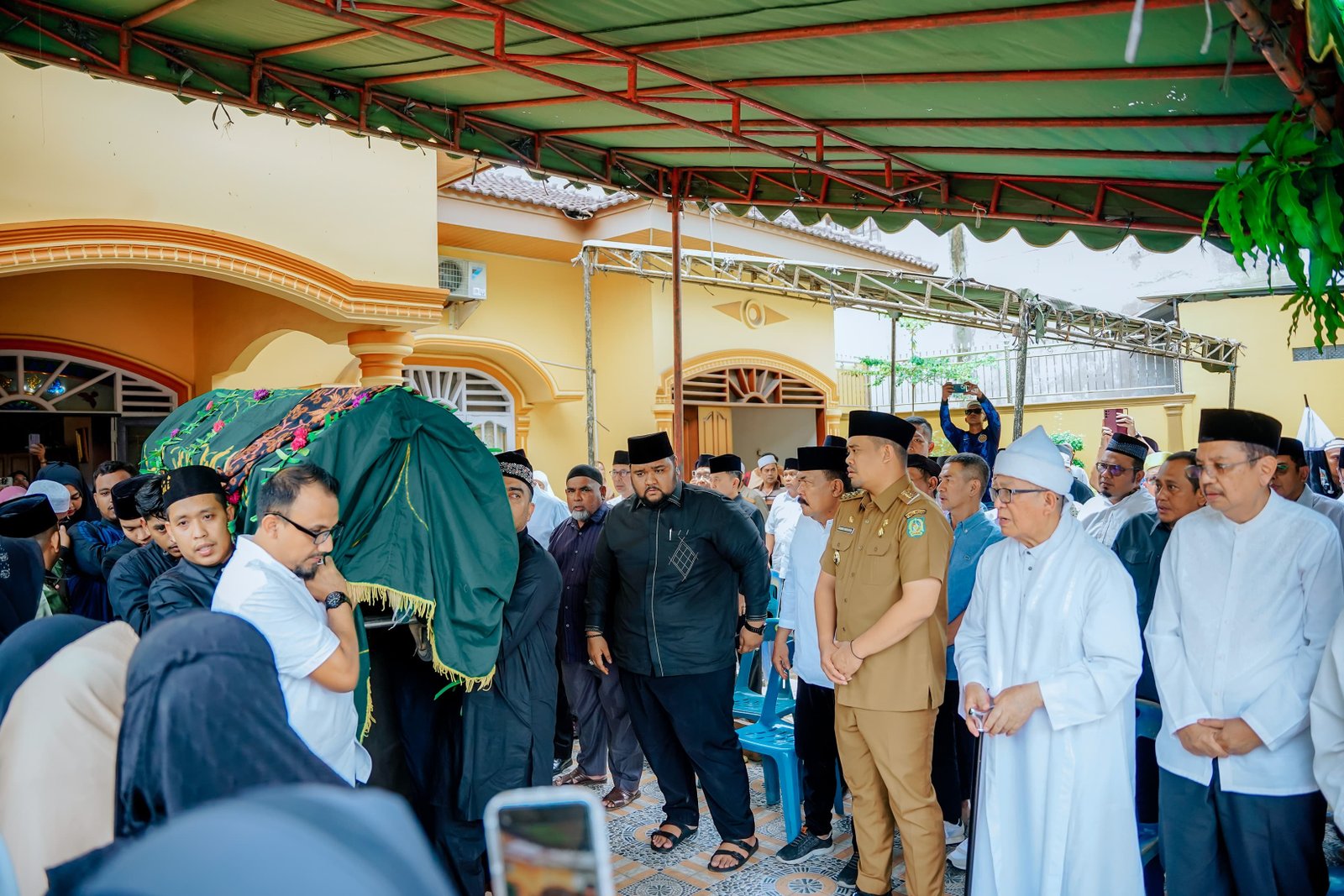 Bobby Nasution Sampaikan Duka Mendalam Atas Berpulangnya Ustad Samin Pane