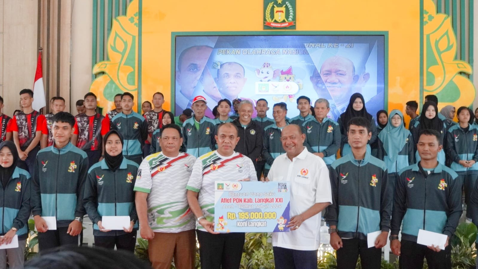 Pj. Bupati Langkat Lepas 78 Atlet ke PON XXI 2024
