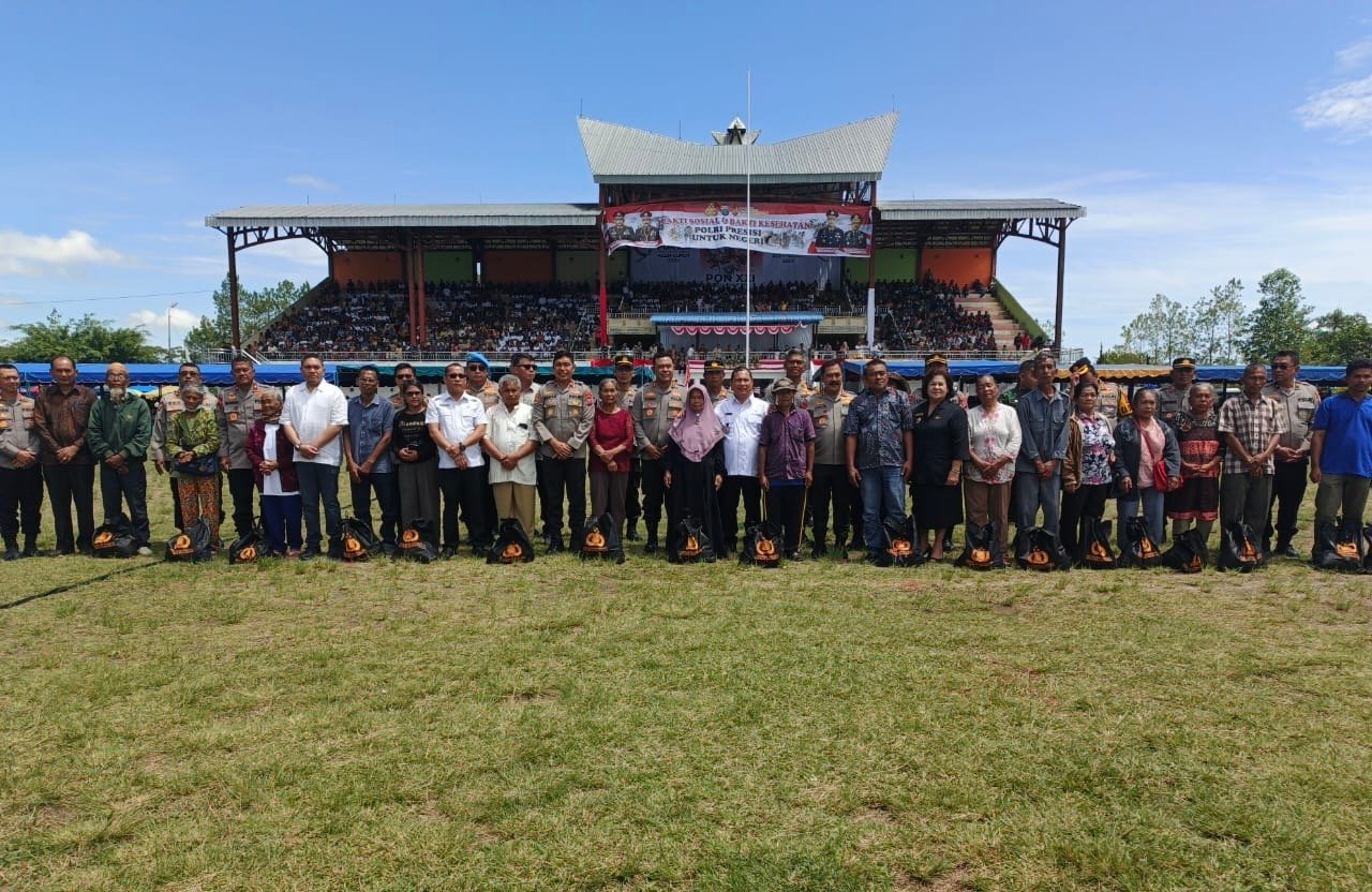 Polres Samosir Dampingi Masyarakat Samosir Kunker Wakapolri di Dairi