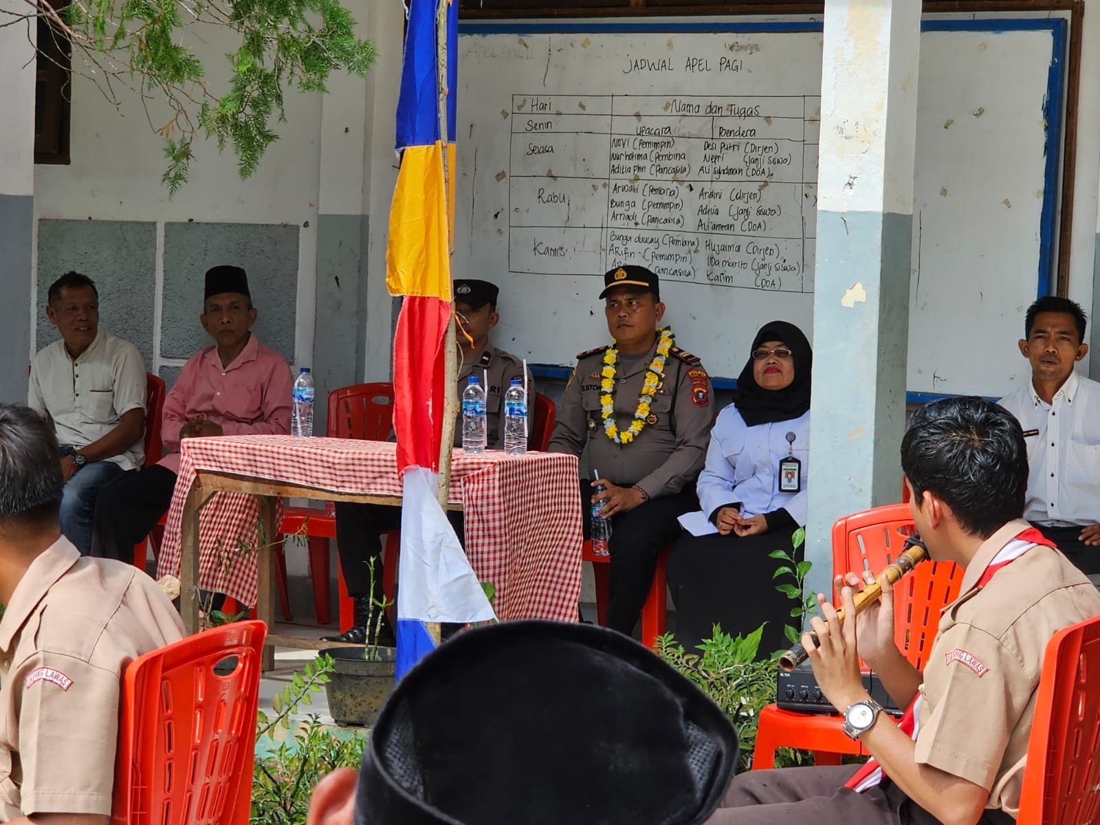 Police Goes to School SMAN 1 Sihapas Barumun, Kapolsek Barteng Sampaikan Pesan Ini!