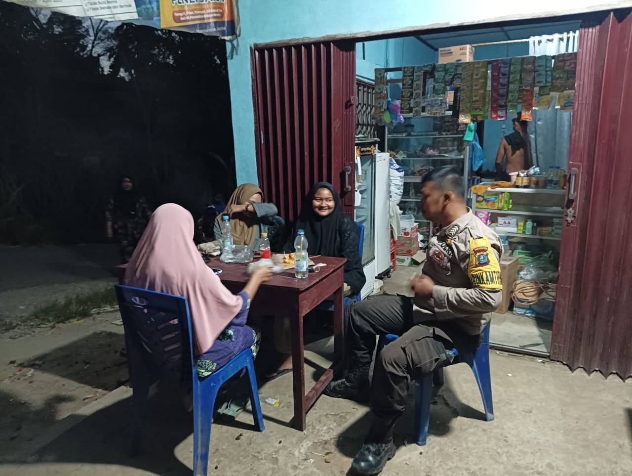 Bhabinkamtibmas Polsubsektor Huragi Melaksanakan Sambang ke Desa Binaan