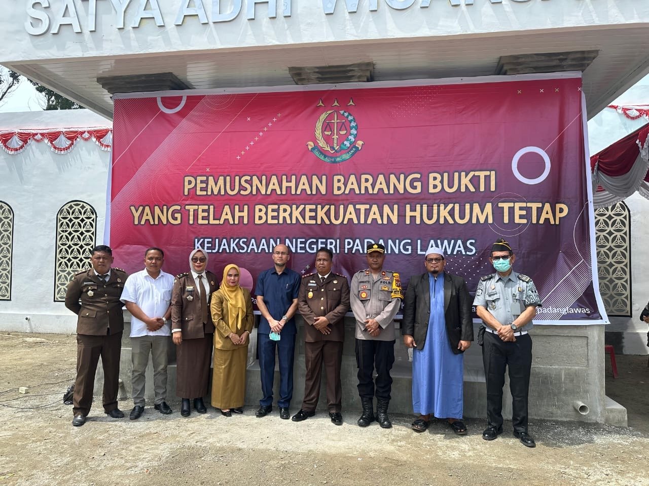 Kajari Palas Pimpin Pemusnahan 179 Barang Bukti Perkara