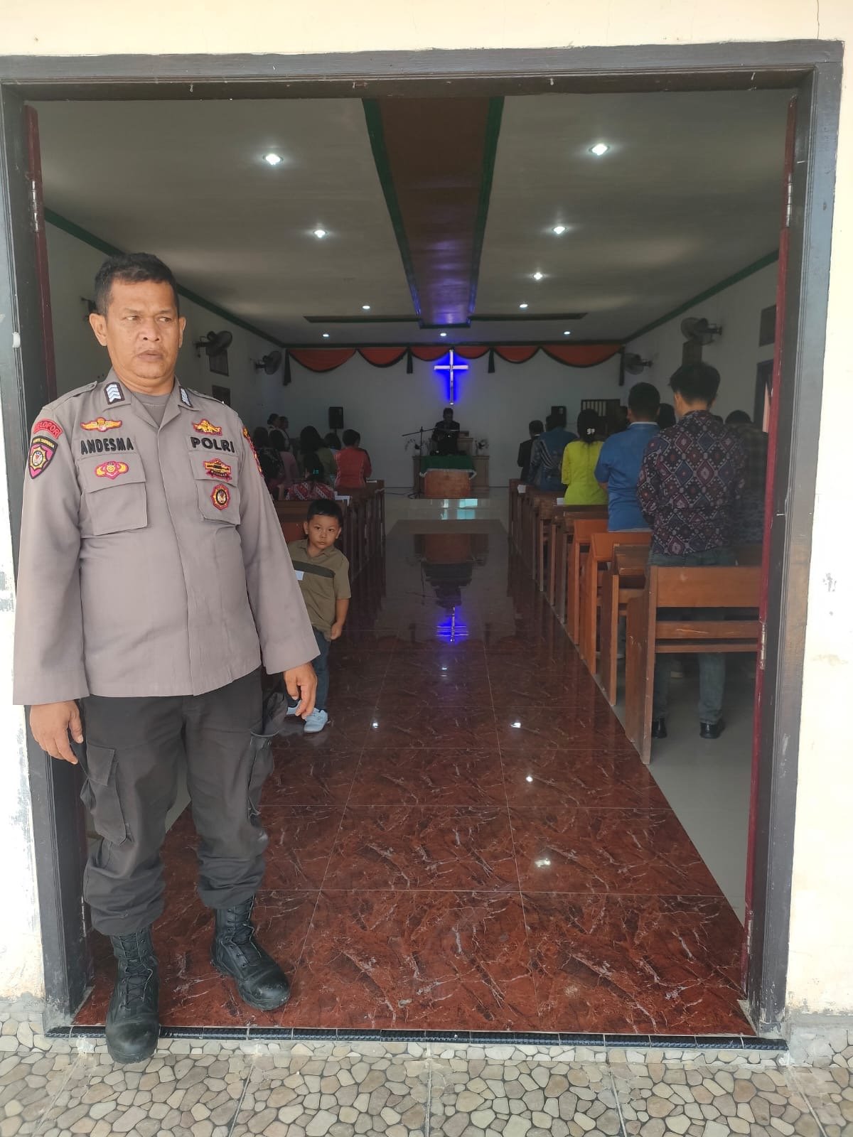 Lewat Program Minggu Kasih, Polsek Barteng Dengar Keluhan Masyarakat