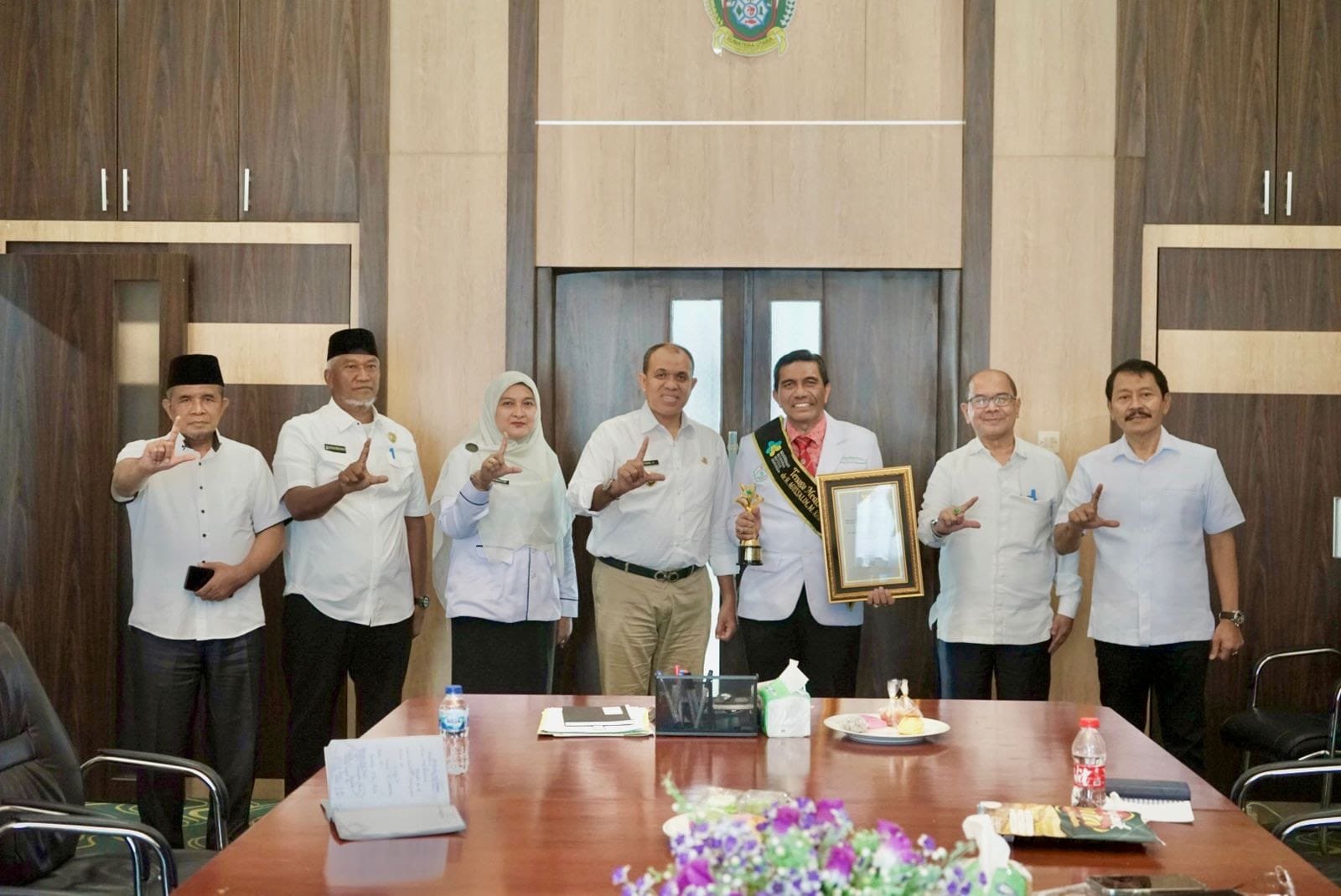 dr. Agus Salim Raih Penghargaan Tenaga Medis Teladan Nasional