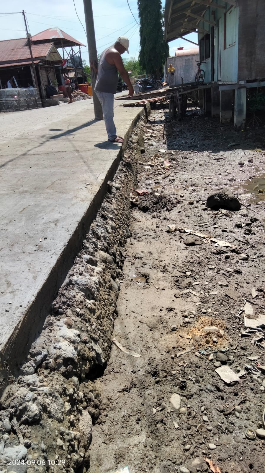 Pengerjaan Bahu Jalan Diduga Proyek Siluman, Tanpa Plank