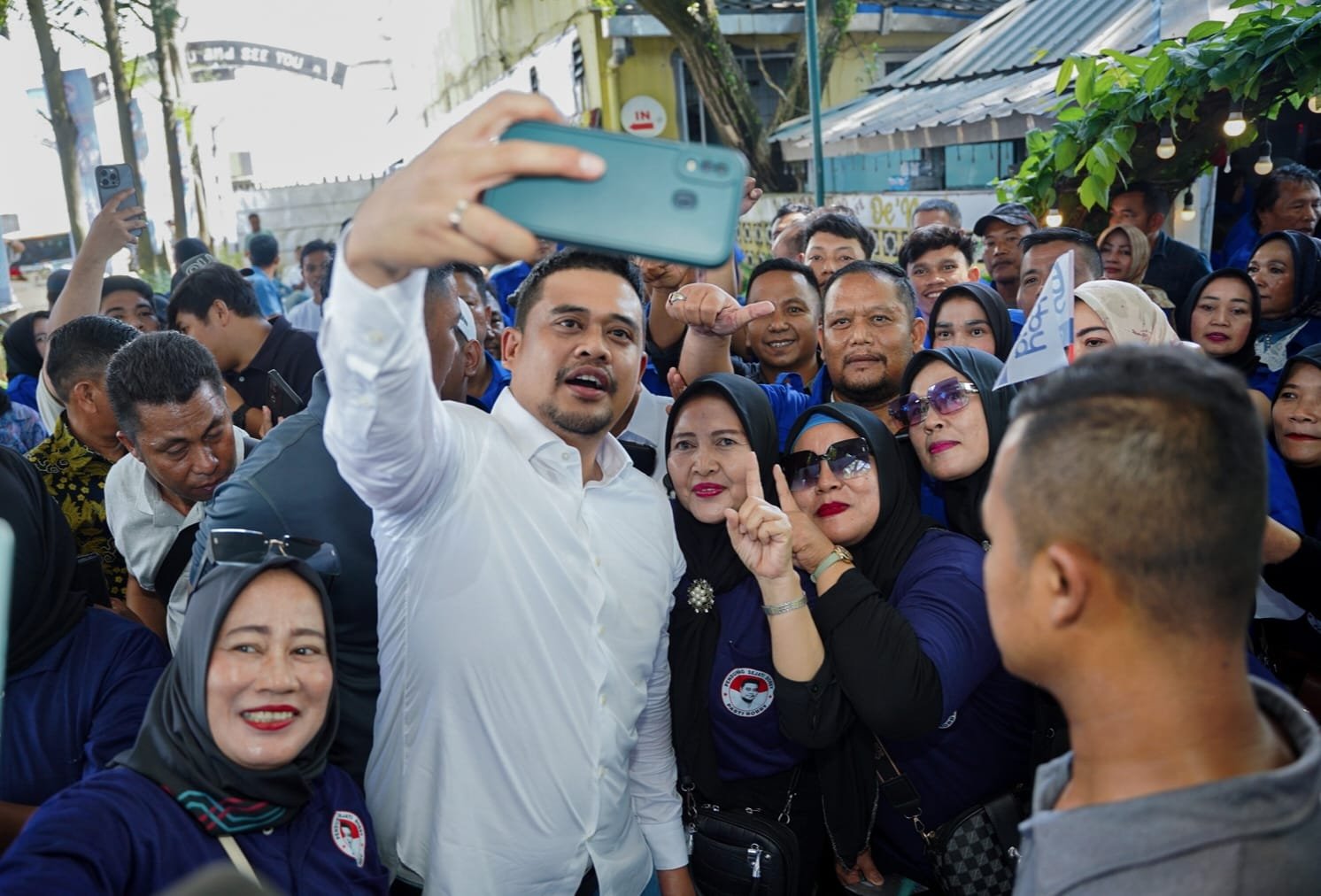 Bobby Nasution Ajak Relawan Sampaikan ke Masyarakat Dua Program Unggulan, Berobat Pakai KTP dan Restorative Justice