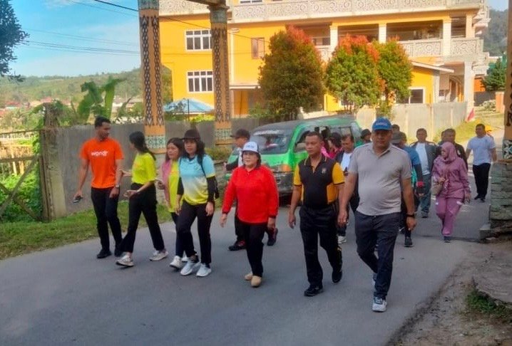 Polres Karo Ikuti Jalan Santai Forkopimda dan Masyarakat, Pererat Persaudaraan