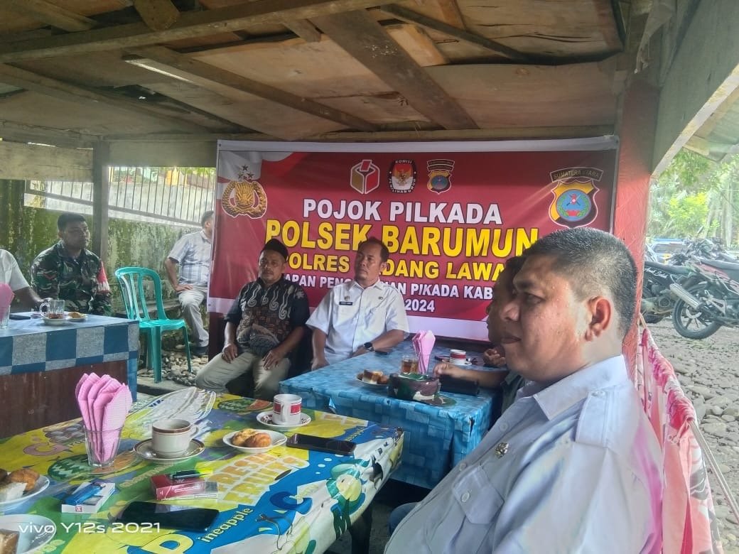 Warga Antusias Hadiri Pojok Pilkada Polsek Barumun