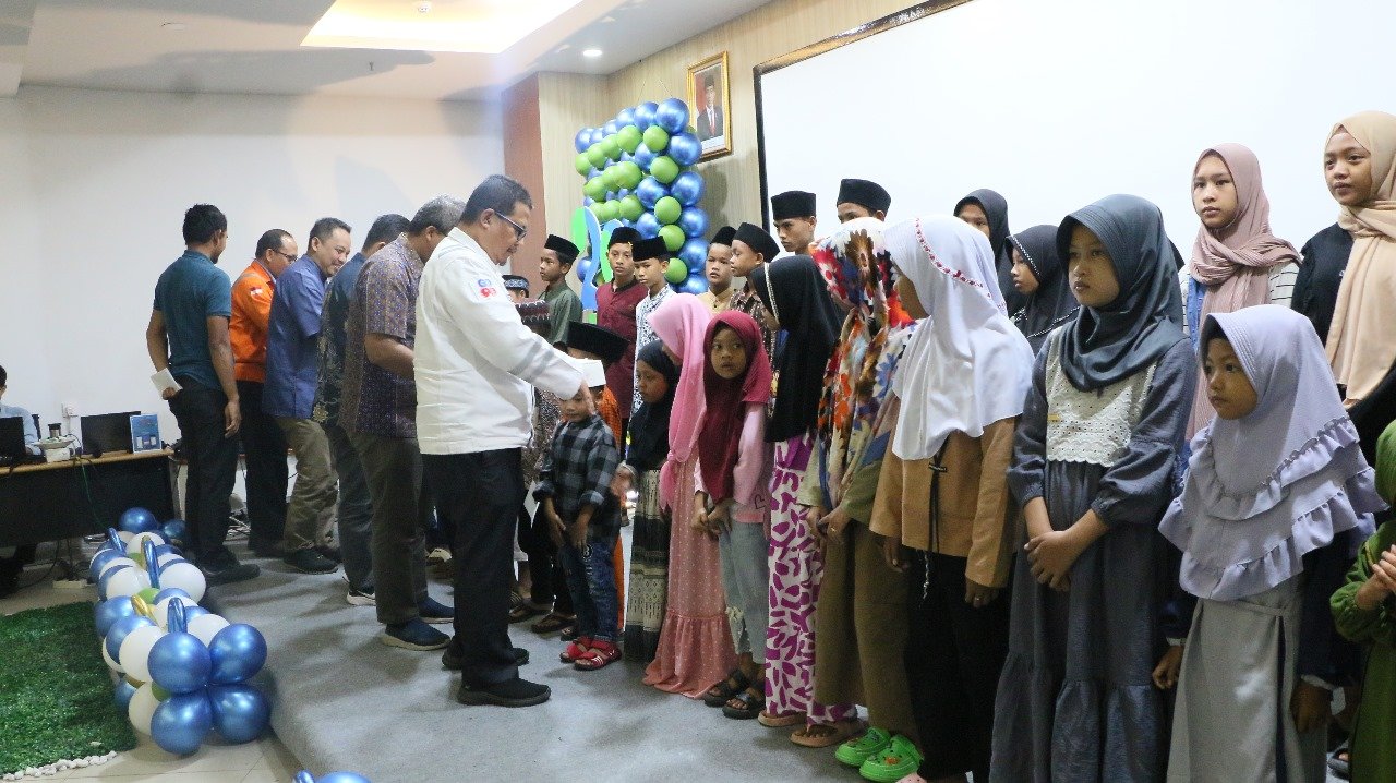 Rayakan HUT Ke-29, PLN Indonesia Power UBP Pangkalan Susu Santuni 145 Yatim Piatu