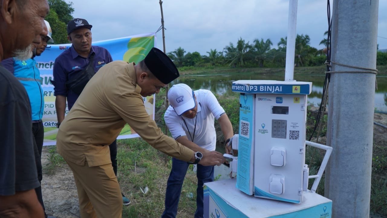 Pj. Bupati Langkat Resmikan Listrik Masuk Tambak