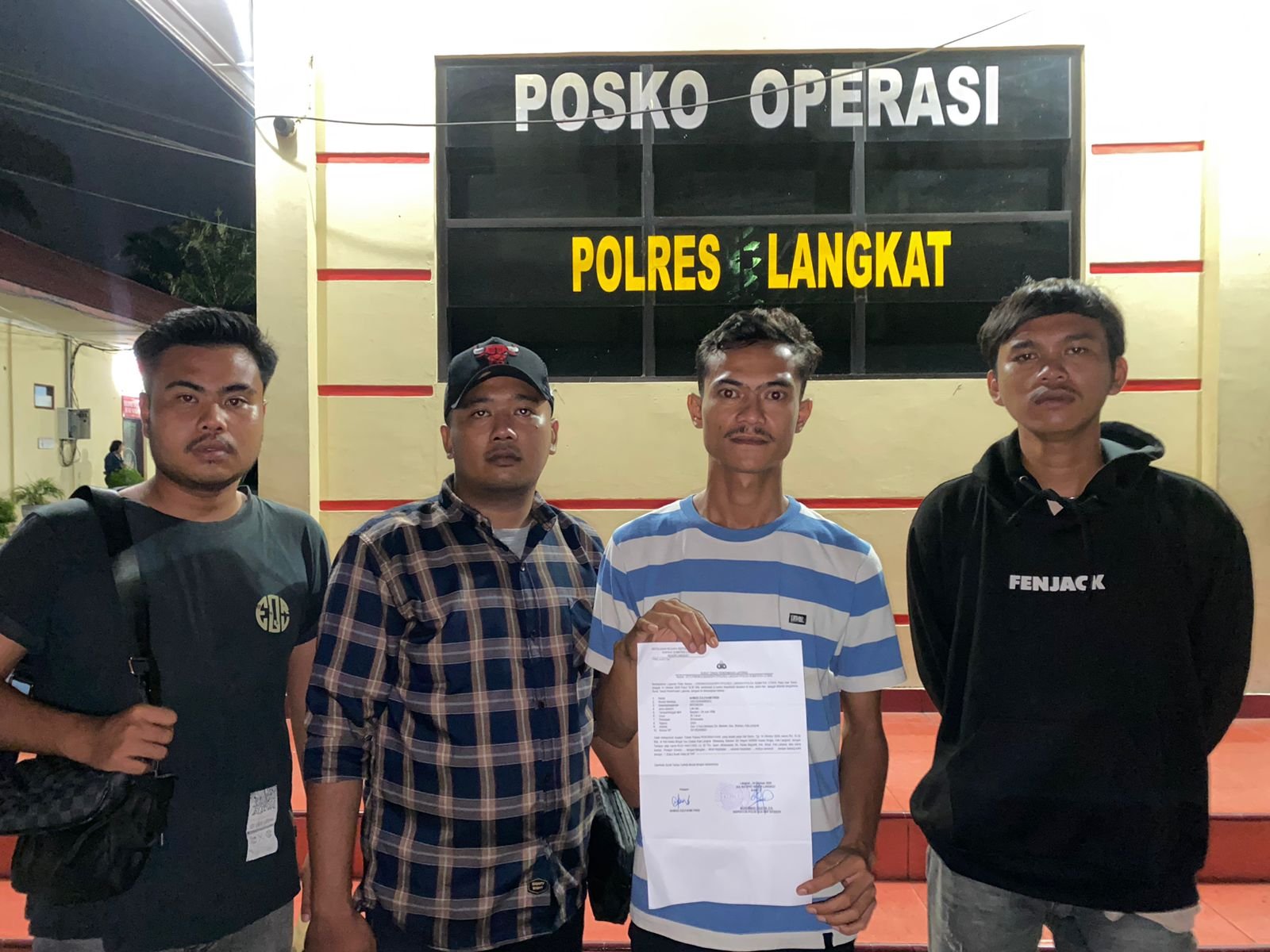 Viral, Video Oknum Wartawan Pukuli Aktivis di Perkebunan Tebu