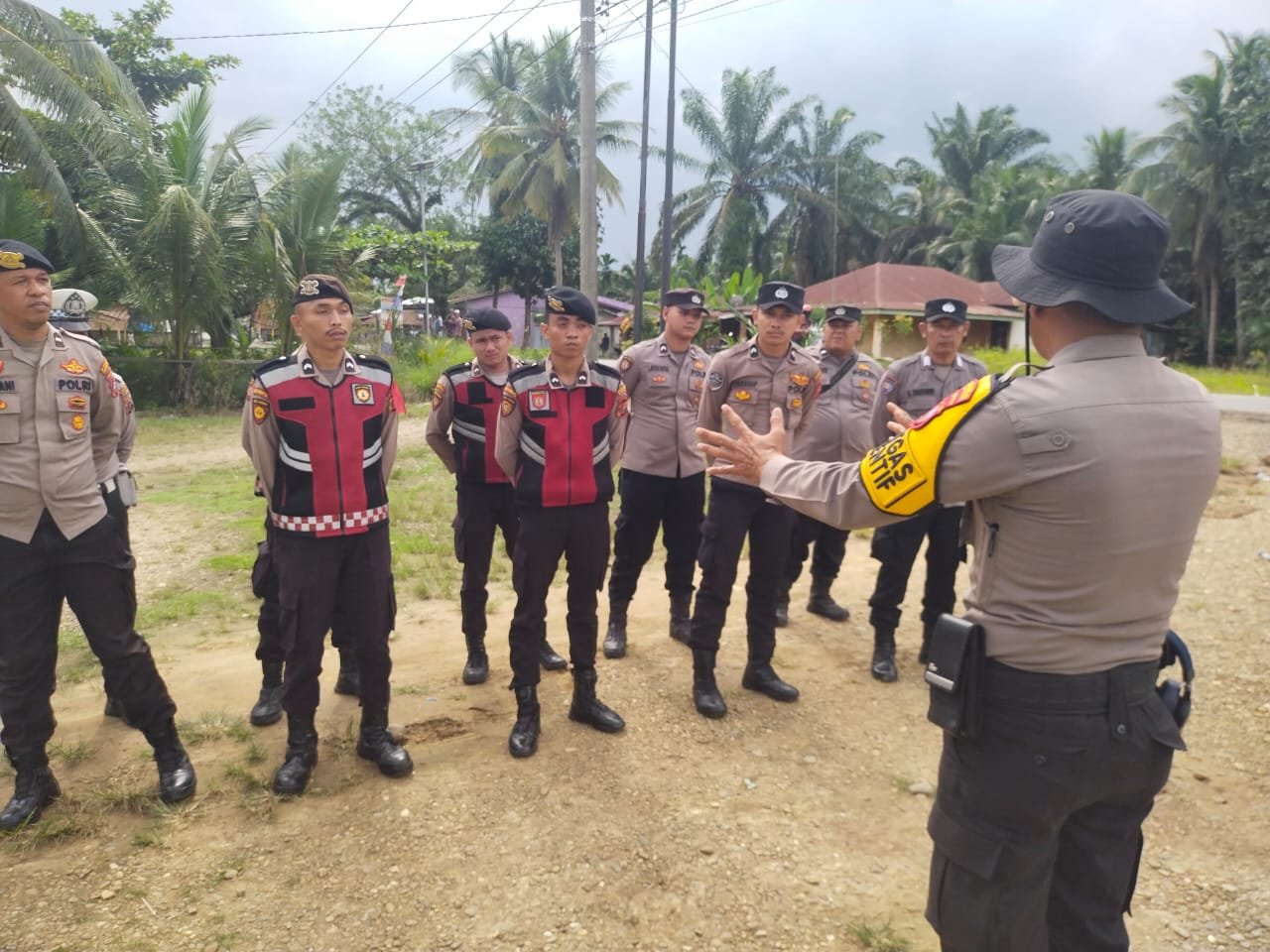 Polres Palas Gelar Apel Pengamanan Kampanye Terbatas Paslon 01 di Huragi