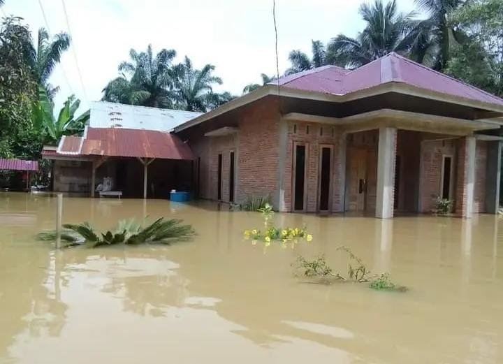 Ratusan Rumah di Kecamatan Babalan & Sei Lepan Tergenang Banjir