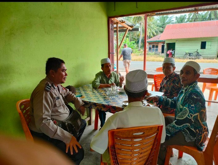 Kanit Binmas Polsek Barteng Melaksanakan Cooling Sistem