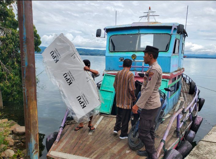 Polres Samosir, Kawal Ketat Pendistribusian Logistik Pilkada 2024
