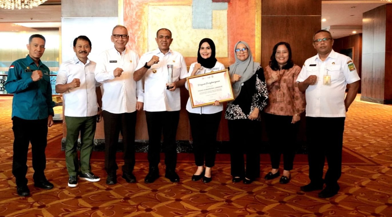 Langkat Raih Penghargaan Kabupaten Terbaik, Dalam Perluasan Akses Keuangan Tahun 2024