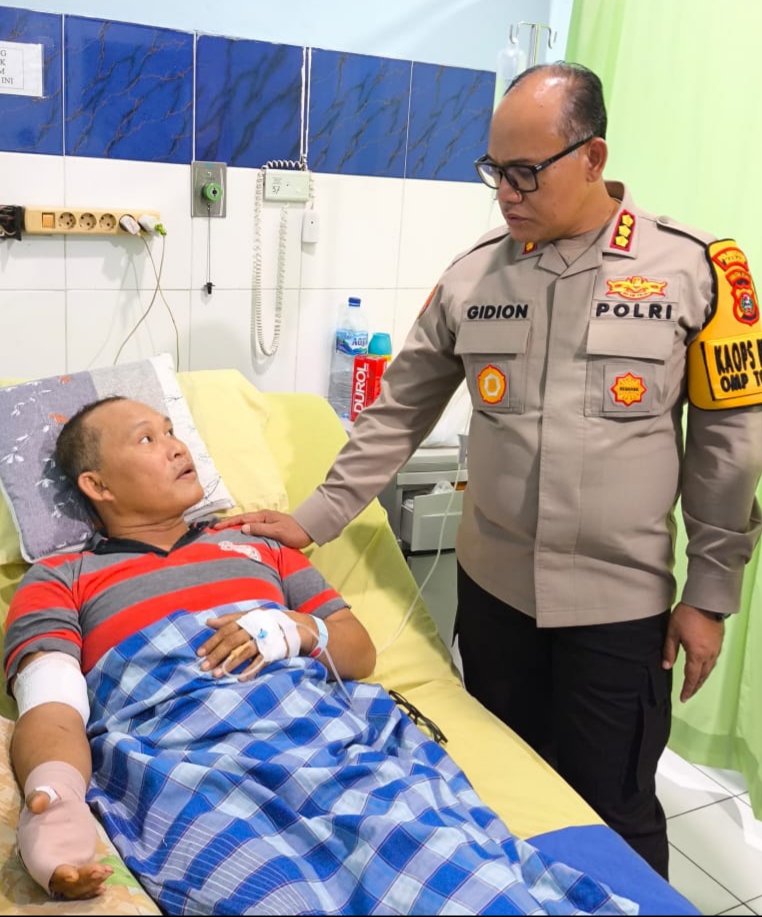 Kapolrestabes Jenguk Kepling Korban Penikaman