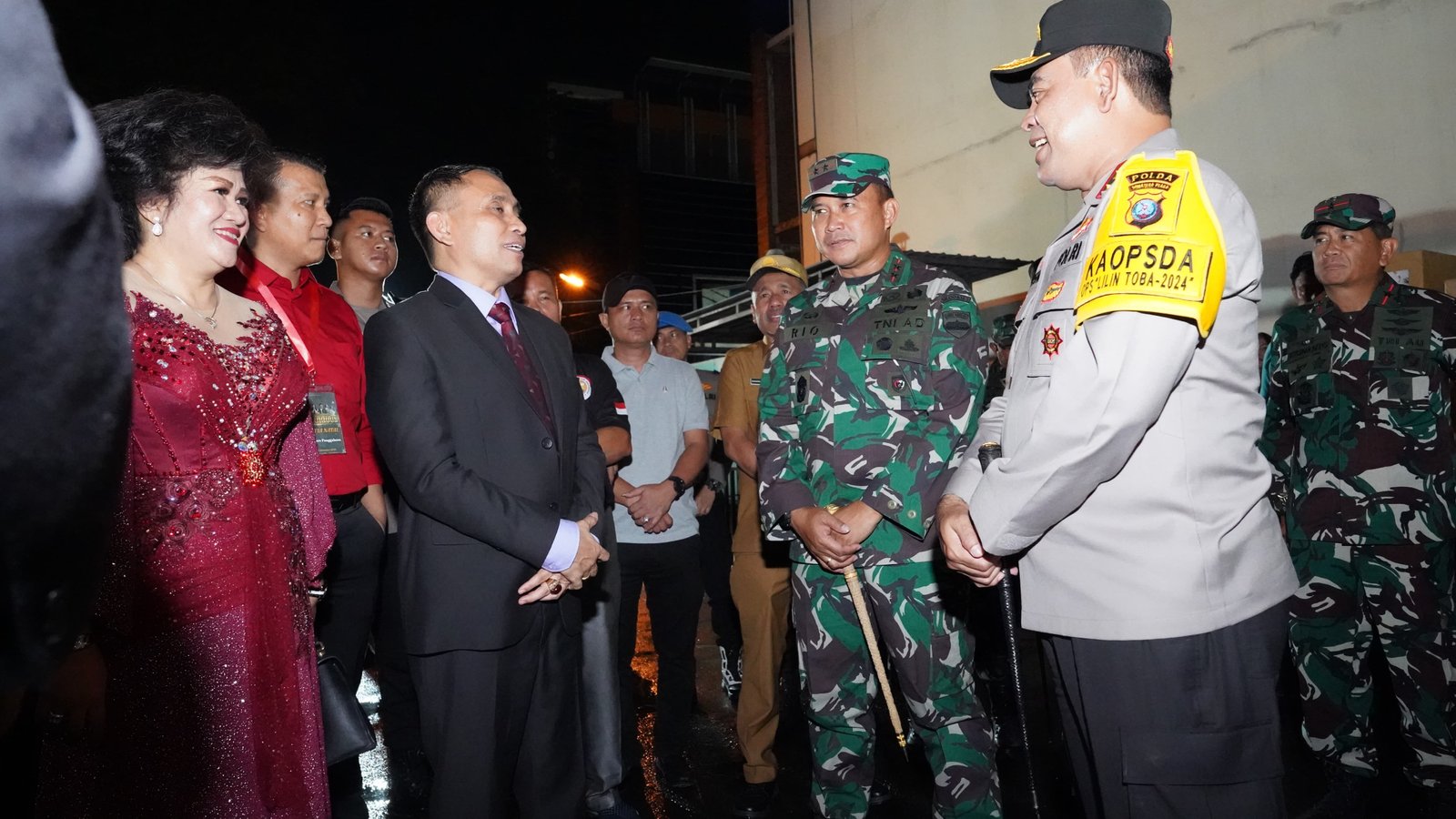 Pangdam I/BB dan Kapoldasu Bersinergi Pimpin Pengamanan Ibadah Misa Malam Natal 2024 di Medan