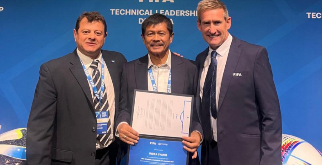 Indra Sjafri Lulus dari Program FIFA Technical Leadership Diploma di Zurich