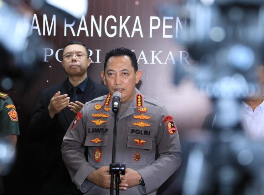 Kapolri Pastikan Pengamanan 61 Ribu Objek untuk Nataru 2024, TNI-Polri Siapkan 2.794 Posko