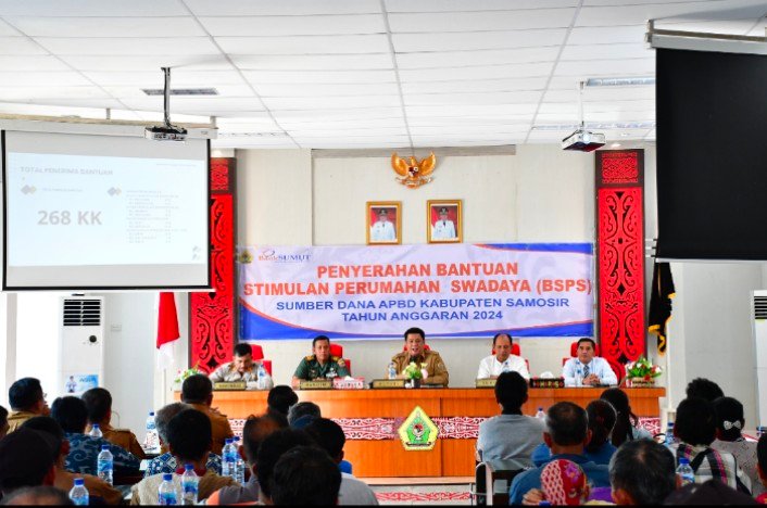 Bupati Samosir Alokasikan APBD untuk Bantuan Stimulasi Perumahan Swadaya