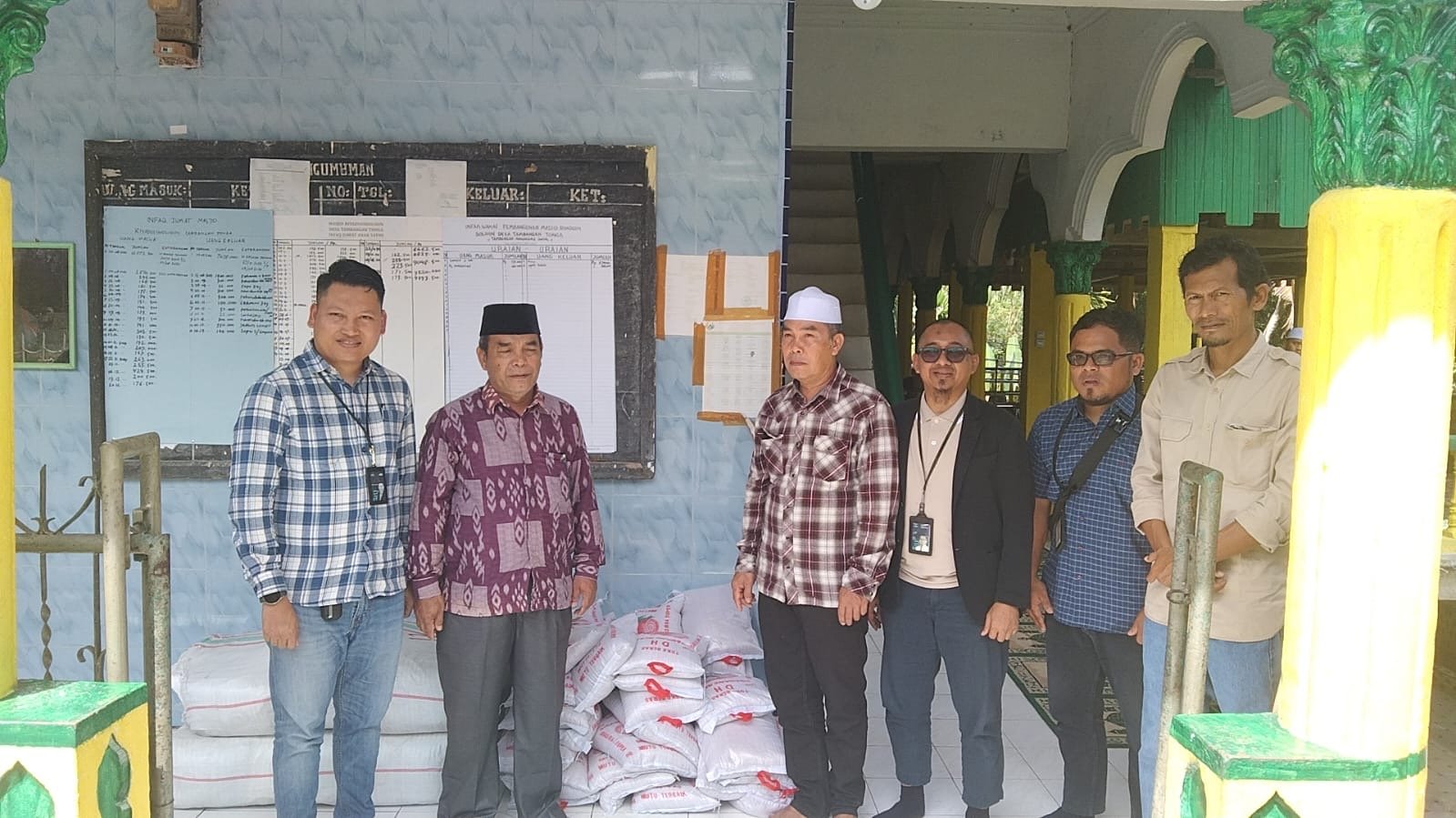 BRI Panyabungan Salurkan Bantuan Bagi Korban Kebakaran di Tambangan Tonga