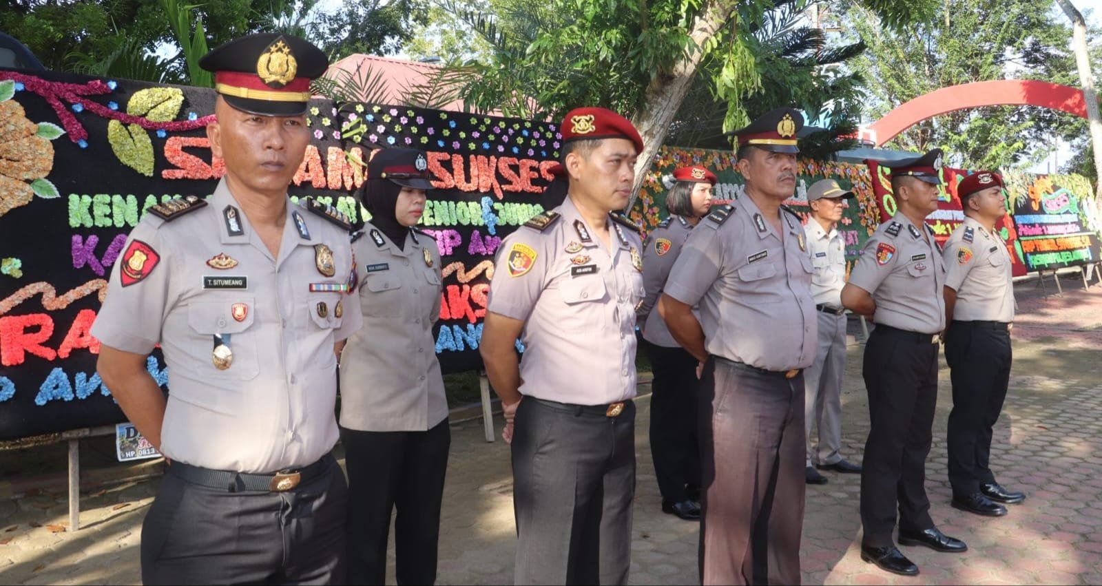 Kapolres Langkat Pimpin Upacara Kenaikan Pangkat 21 Perwira dan 39 Bintara