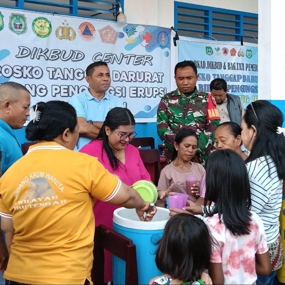 Gunung Ibu Turun Status ke Level III, Pengungsi Akan Dipulangkan
