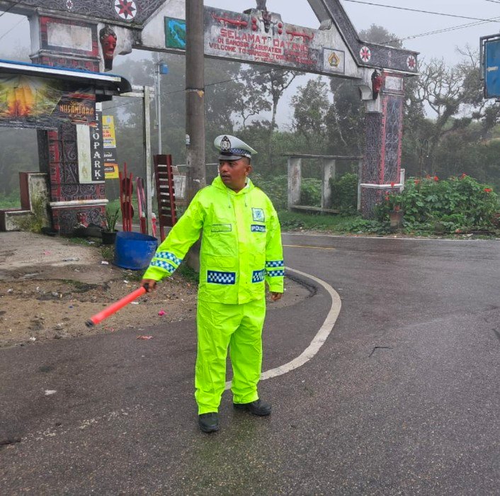 Polres Samosir Tingkatkan Pengawasan Jalur Darat dan Danau di Musim Libur
