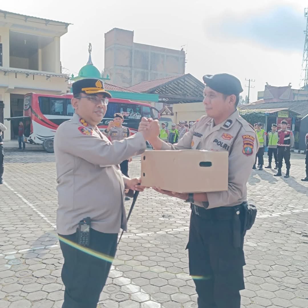 Kapolres Karo Lepas Pengembalian BKO Ditsamapta dalam Ops Lilin Toba 2024