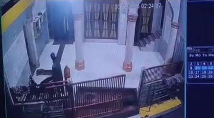 Motor Marbot Masjid Dicuri Dini Hari, Aksi Terekam CCTV