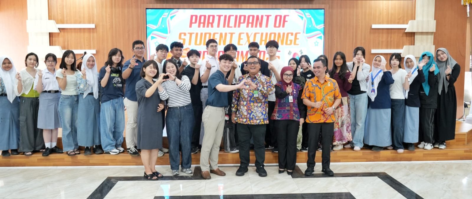 Jamu Makan Siang Pelajar Dari Gwangju, Pj Sekda Kota Medan Harap Dapat Menikmati Kota Medan