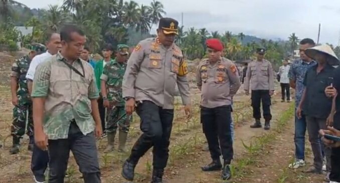 Kapolres Madina Lanjutkan Penanaman Jagung di Lahan Reklamasi Kotanopan