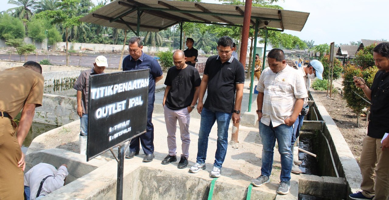 Komisi D DPRD Langkat Tinjau Pembuangan Limbah ke Sungai
