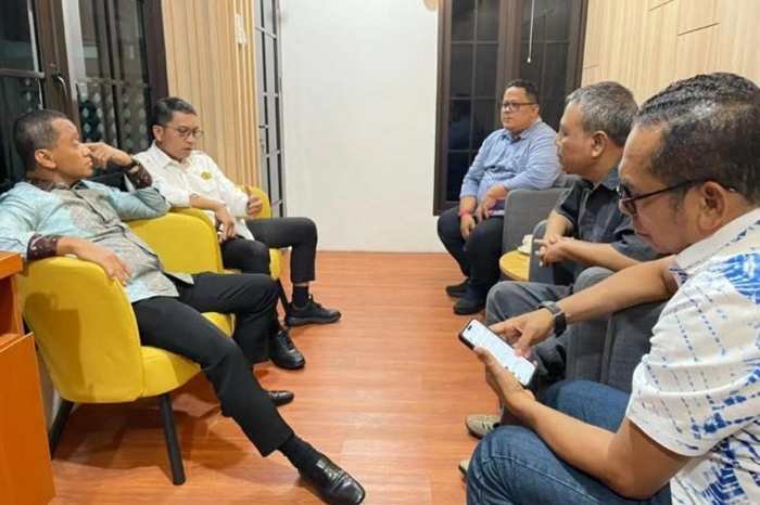 Foto pertemuan Muhammad Makmum, Fakhruddin dan Menteri Bahlil.