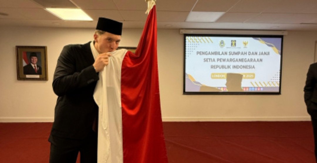 Ole Romeny Resmi Jadi WNI