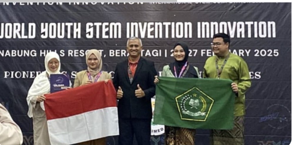 Dua Siswa MAN 1 Medan Raih Medali Perak World Youth Stem Invention Innovation 2025