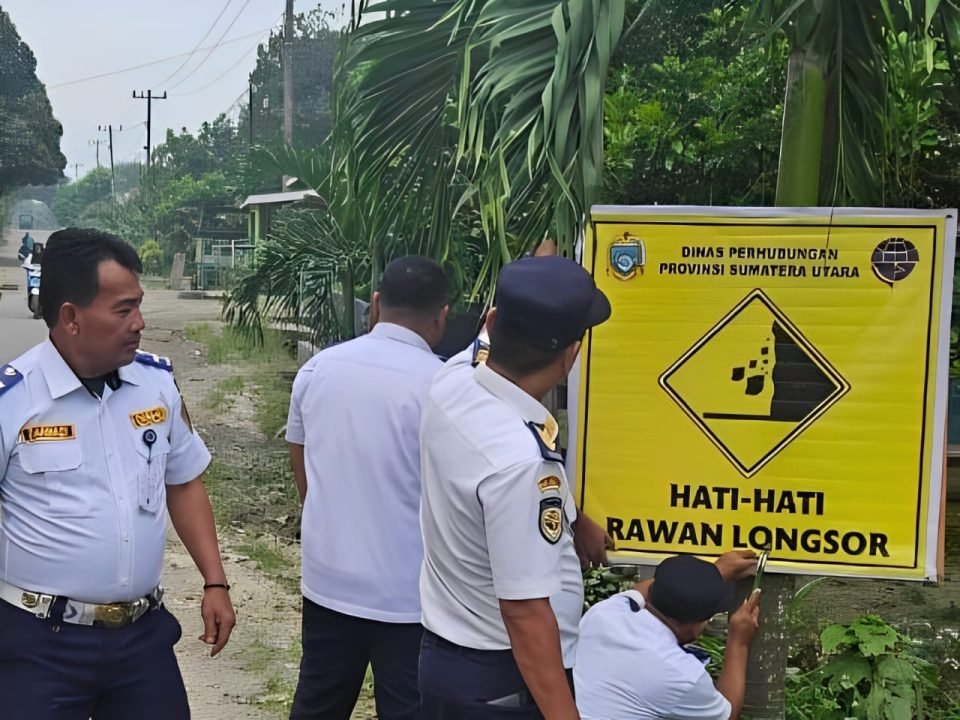 Pemprov Sumut Pasang Rambu Peringatan di 147 Titik Rawan