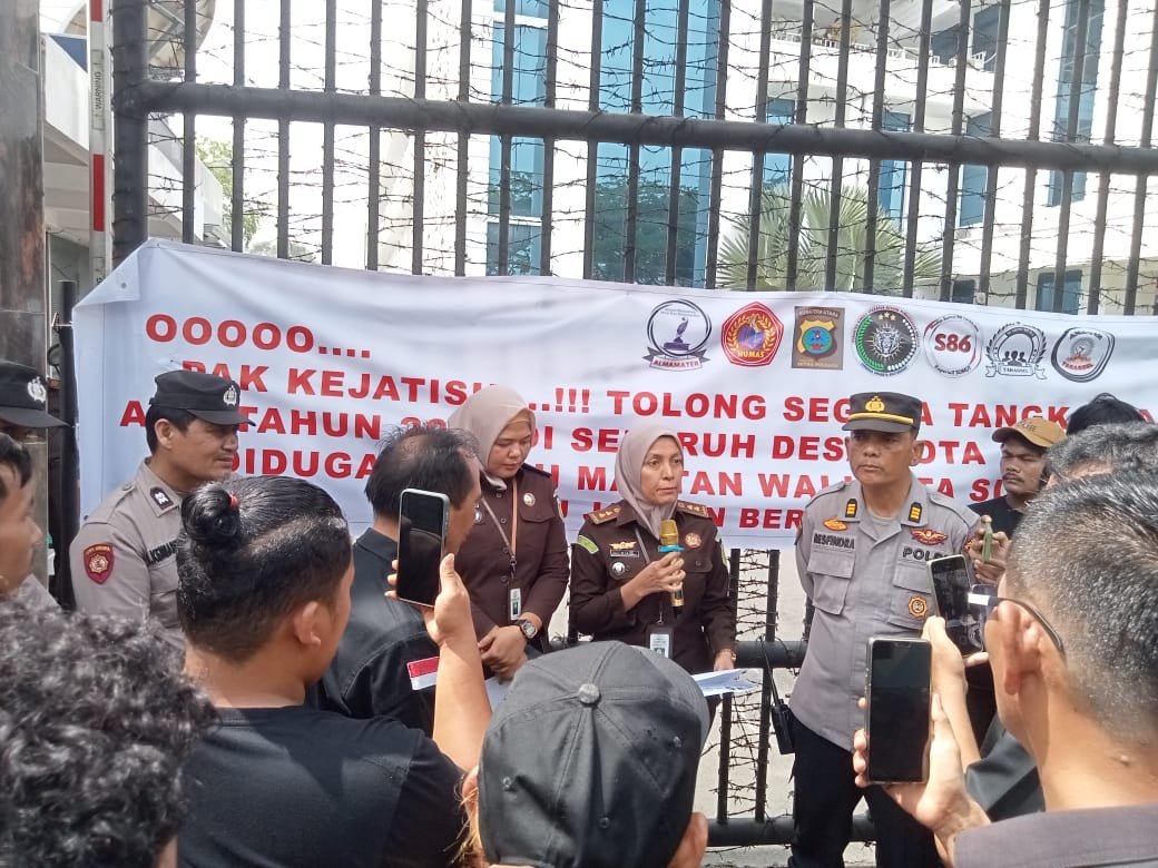 DPD LSM Penjara PN dan GMMPH Tabagsel Gelar Aksi di Kejati Sumut