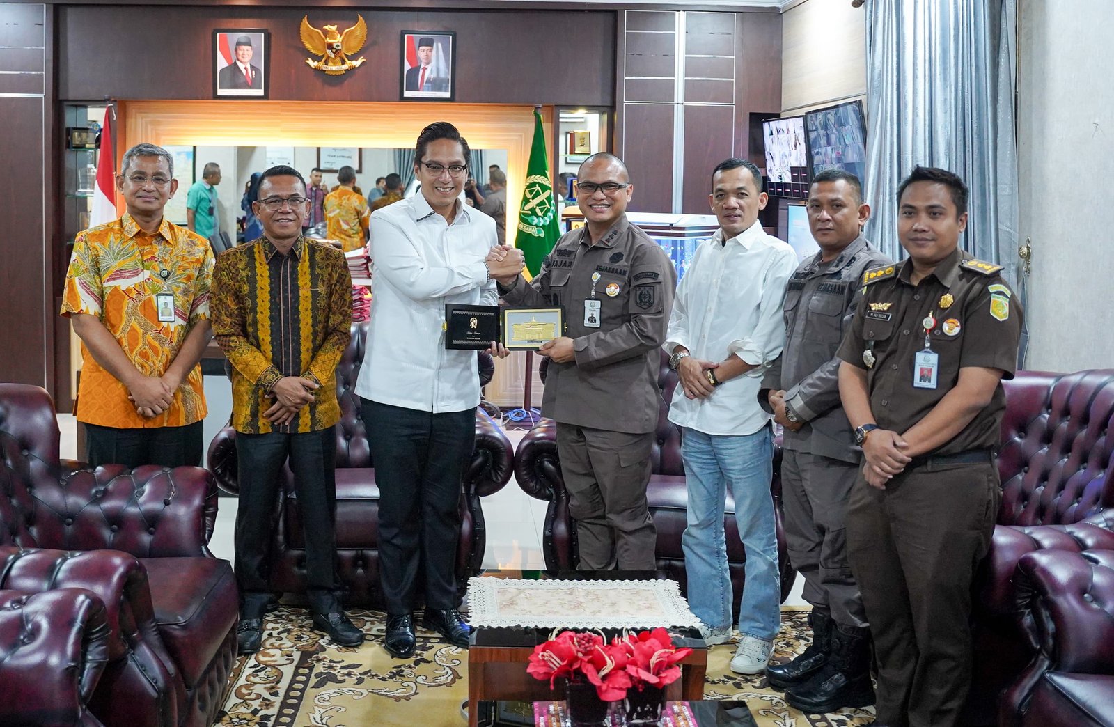 Silaturahmi dengan Kapolrestabes Medan, Rico Waas: Mari Kolaborasi Berantas Judol & Narkoba