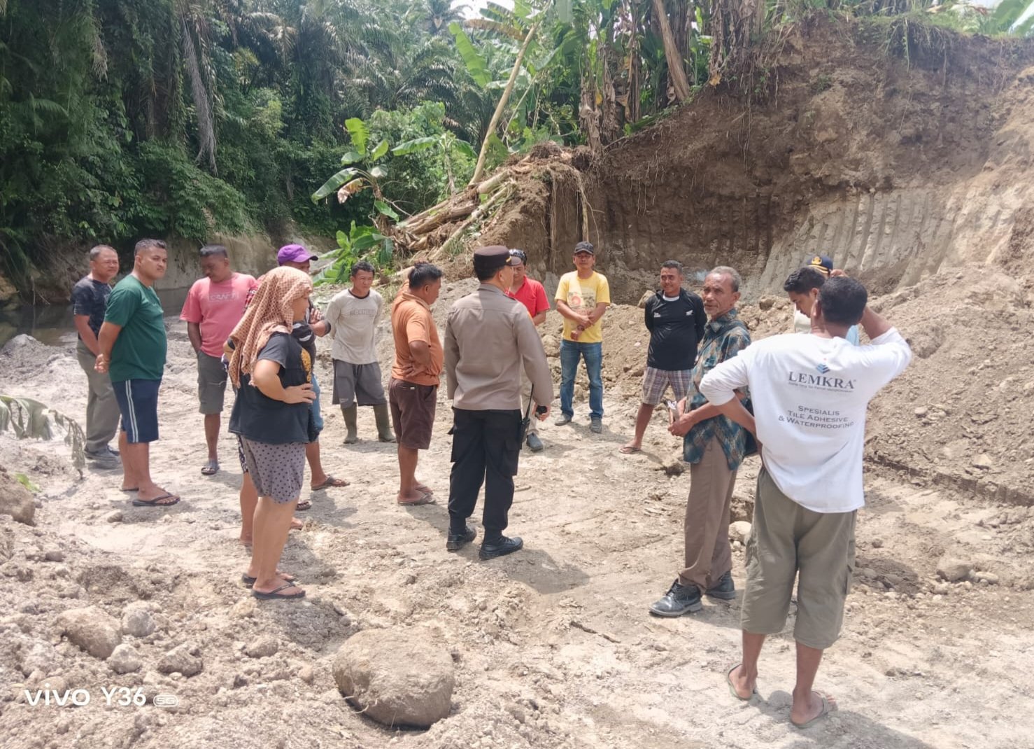 Kapolsek Kutalimbaru Bersama Muspika Tinjau Adanya Galian Liar