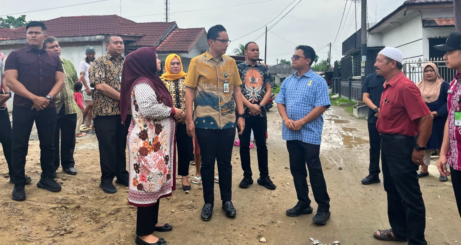 Sikapi Keluhan 3 Jalan Rusak di Marelan, Rico Waas: Kita Perbaiki