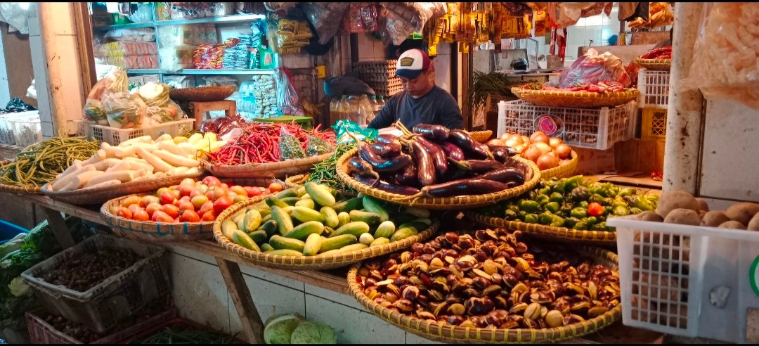 Setelah Sempat Sentuh 100 ribu per Kg, Harga Cabai Hari Ini Turun Meskipun Masih Bertahan Mahal