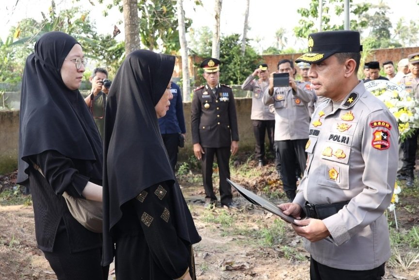 Gugur Saat Berantas Sabung Ayam, Polri Ingin Kakak Briptu (Anumerta) M. Ghalib Jadi Polisi