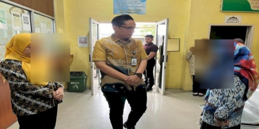 Tidak Masuk Kantor dan Temukan Pungli, Wali Kota Medan Copot Lurah TSM III