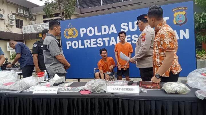 Terungkap, Ayah dan Anak Pelaku Pembunuhan Driver Online Michael Fedrick