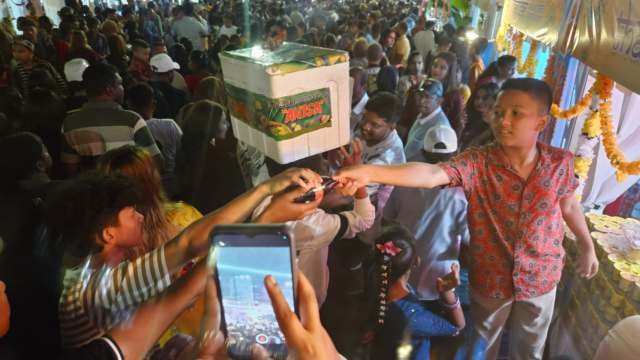 Anggota DPRD Medan Rommy Van Boy dan Keluarga Meriahkan Festival Thaipusam 2025