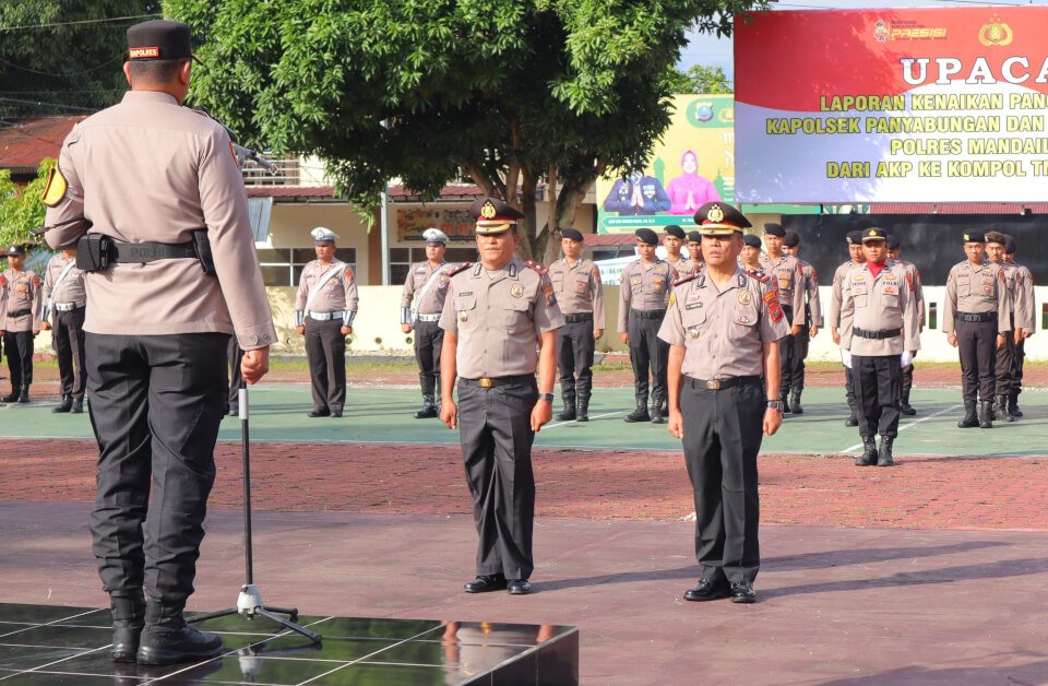 Jelang Pensiun, Dua Kapolsek Jajaran Polres Madina Naik Pangkat