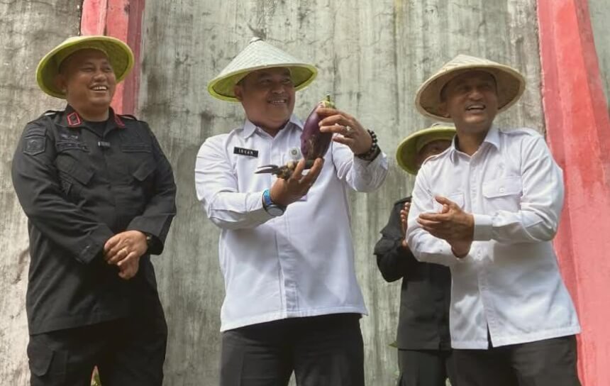 Kalapas Narkotika Samarinda Gelar Panen Raya Bersama Jajaran Kanwil Ditjenpas Kaltim