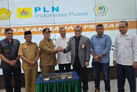 PLN Indonesia Power Manfaatkan FABA untuk Jalan Rabat Beton dan Stabilitasi Tanah